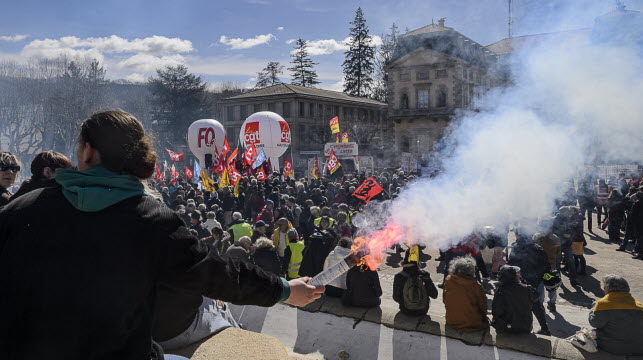 Le 15 mars, lors de la 8e  manifestation de contestation contre le projet de loi. Photo archives Michel Taffin