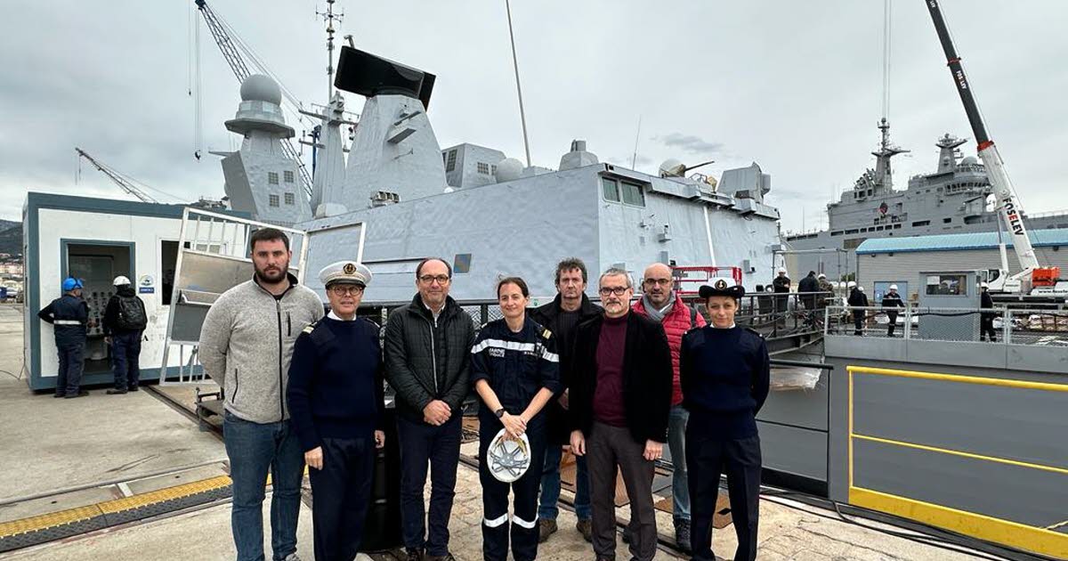 , Le Puy-en-Velay Proviseur et enseignants à Toulon pour la création d’une classe Défense Marine