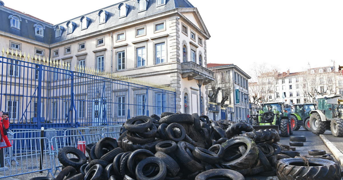 , Les services de la Ville du Puy-en-Velay mobilisés pour évacuer les pneus