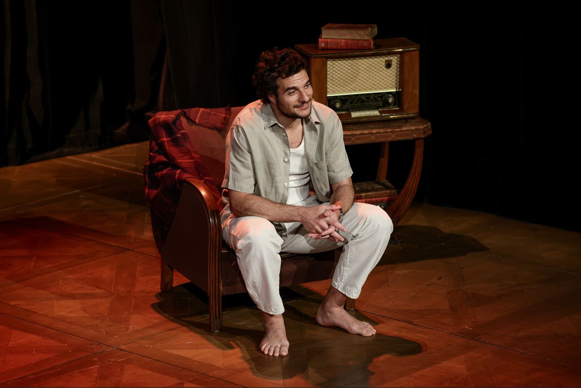 , Un seul en scène incarné par Amir Haddad au Théâtre du Puy