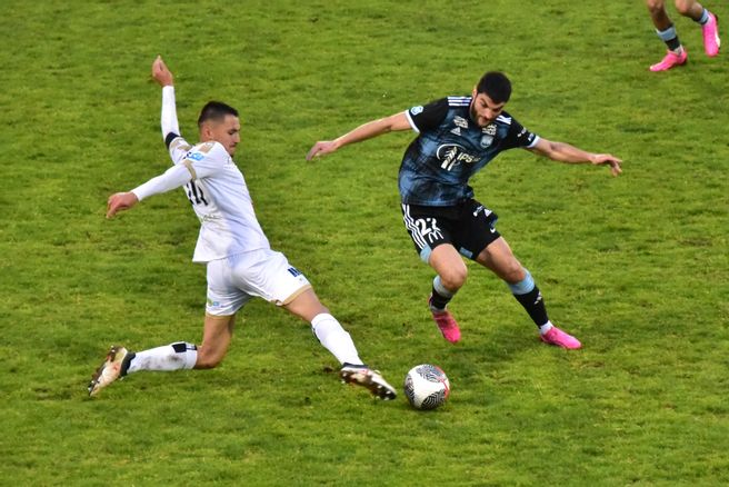 National 2 : dans un match fermé, Le Puy Foot et Fréjus Saint-Raphaël se partagent les points, revivez les temps forts de la rencontre