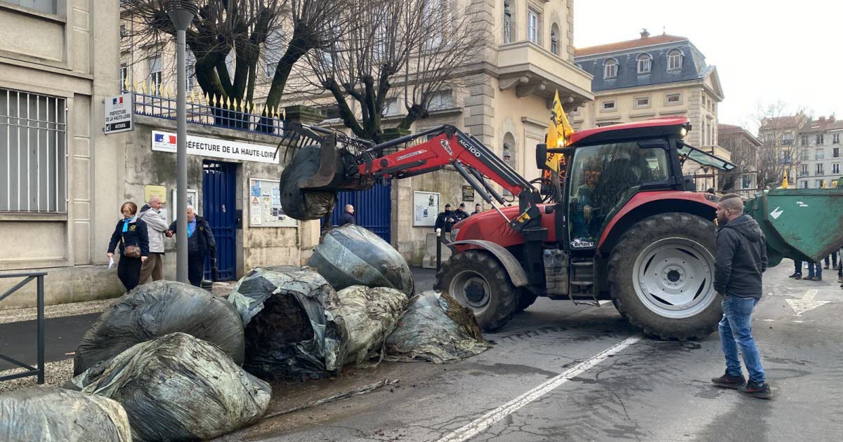 , Haute-Loire « Nos vaches valent plus que leur profit » : forte mobilisation des agriculteurs au Puy-en-Velay
