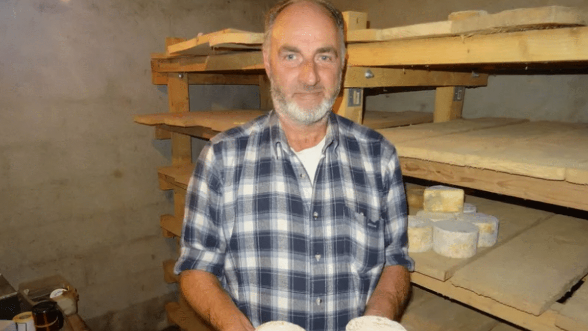 , Un agriculteur considéré comme mort depuis 32 ans doit prouver qu’il est bien vivant : « Le tribunal nous demande de déclarer que le gérant n’est plus là, qu’il est …