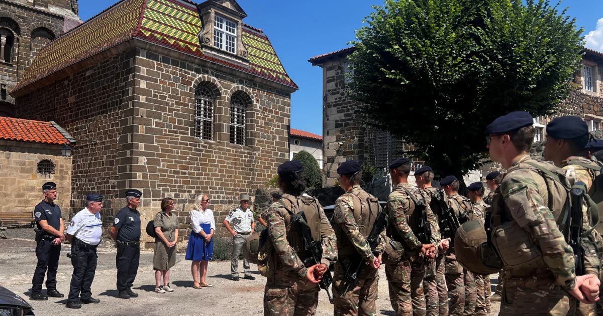 , Le Puy-en-Velay Une vingtaine de militaires déployés dans la cité pour l’Assomption : « Votre présence est rassurante »